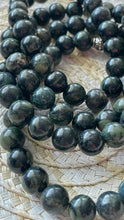 Load image into Gallery viewer, Kambaba Jasper bracelet

